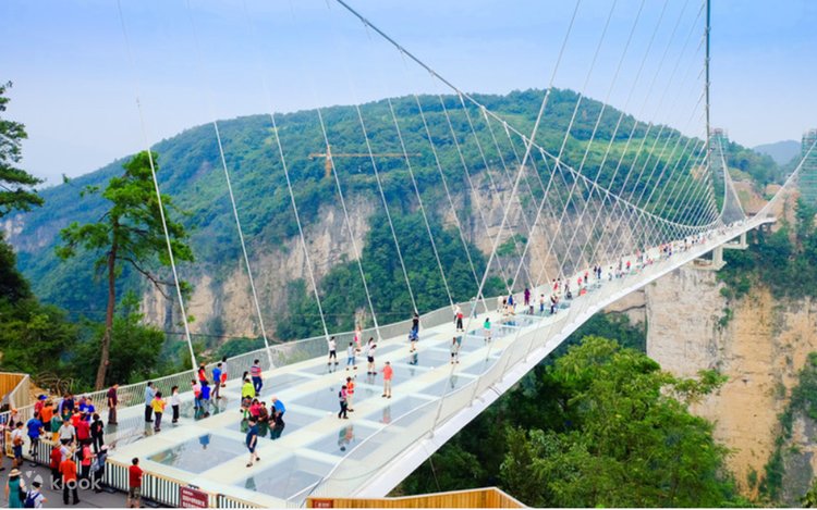 Zhangjiajie Yichang Bus